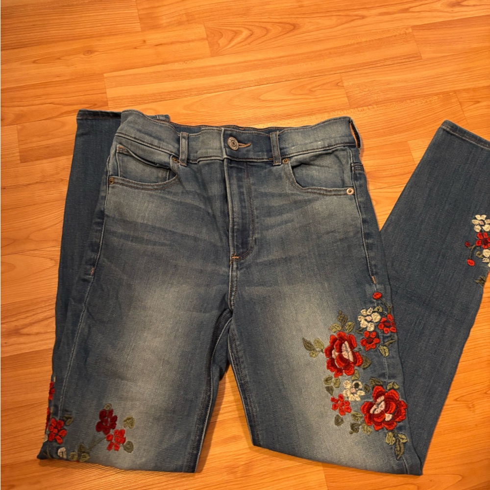 Embroidered Floral skinny Jeans